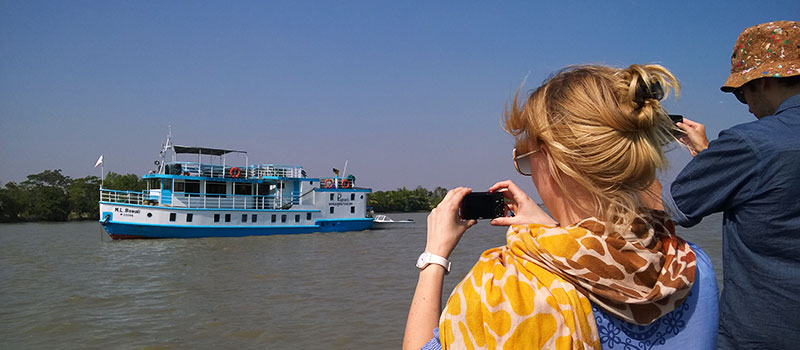 TOURIST  VESSEL