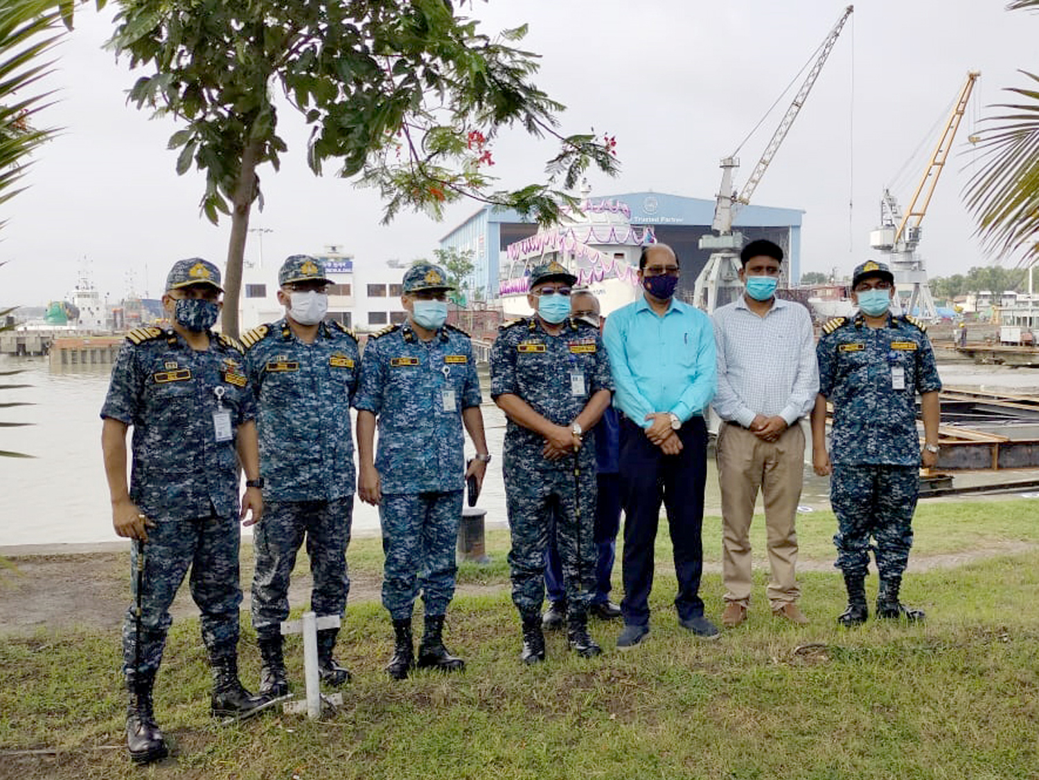 01 x Fisheries Research Vessel