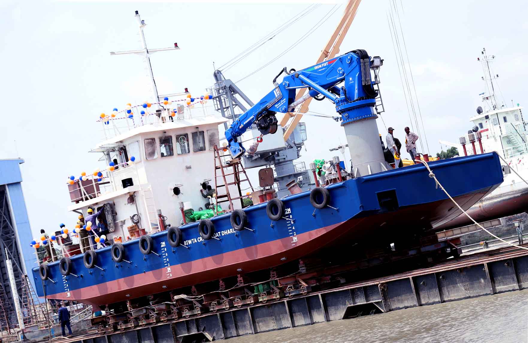 crane-boat